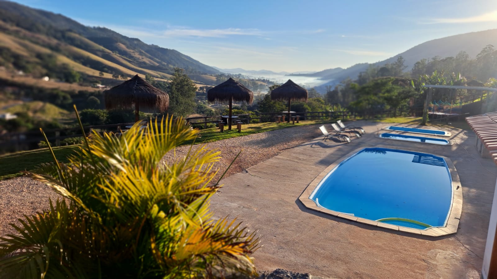 Entrada principal do Camping Pais e Filhos em Socorro-SP